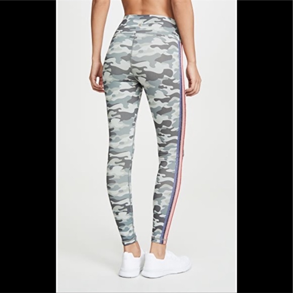 Spiritual Gangster Camo Leggings - Picture 3 of 4